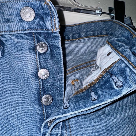 Levi’s 501 Skinny Straight leg jean. - Picture 4 of 6